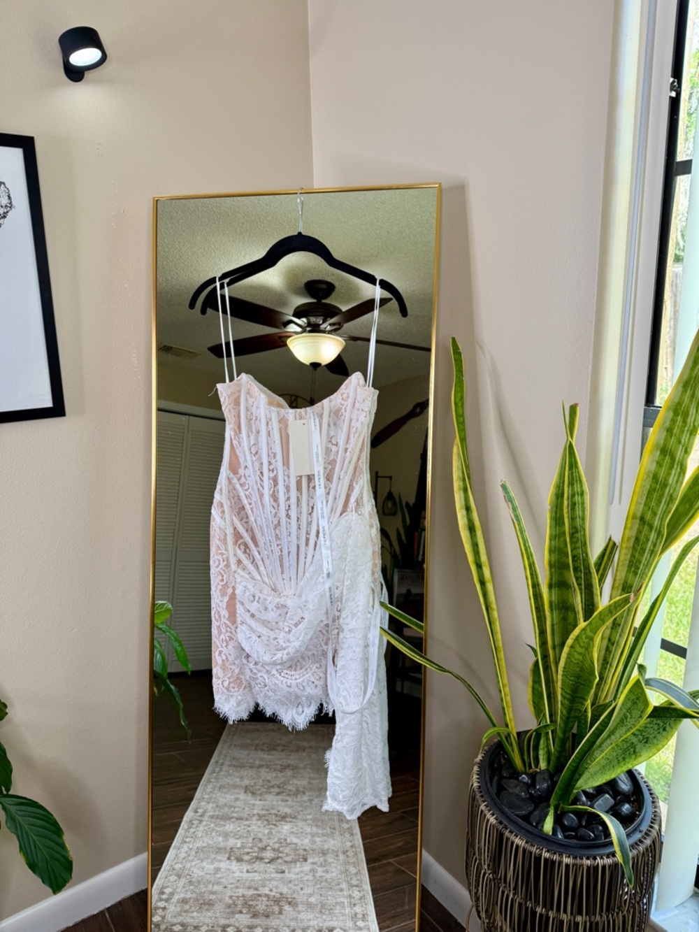 Heiress Beverly Hills WHITE LACE CORSET DRAPED MINI DRESS - Picture 4 of 8
